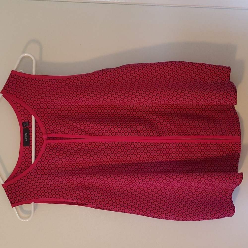 Sleeveless blouse